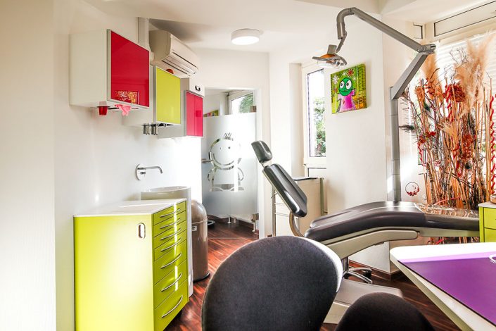 Praxisimpressionen: Dr. med. dent. Eva-Maria Schumann, Fachzahnärztin für Kieferorthopädie