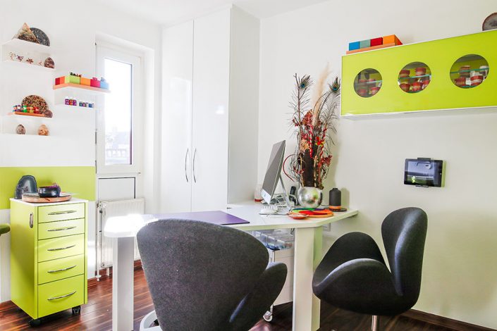 Praxisimpressionen: Dr. med. dent. Eva-Maria Schumann, Fachzahnärztin für Kieferorthopädie