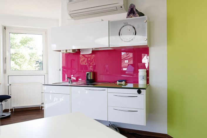 Praxisimpressionen: Dr. med. dent. Eva-Maria Schumann, Fachzahnärztin für Kieferorthopädie